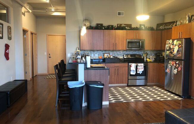 1 bed, 1 bath, 902 sqft, $1,800, Unit 207
