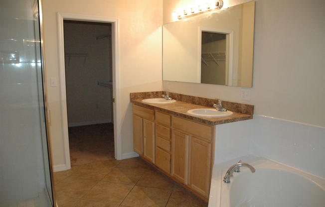 3 beds, 2 baths, $2,800