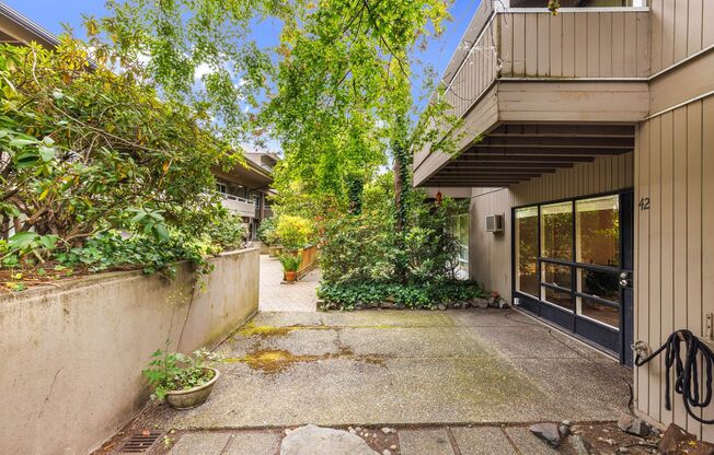 970 100 AVE NE