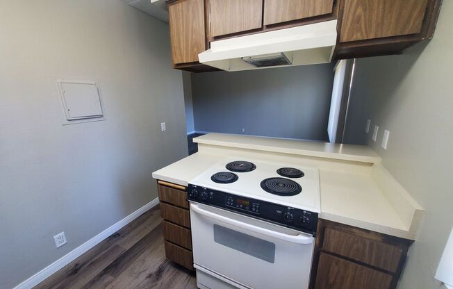 Studio, 1 bath, 408 sqft, $1,900, Unit 141