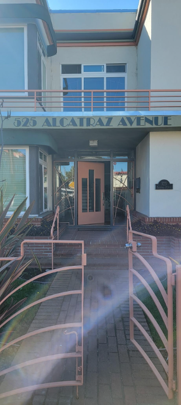525 ALCATRAZ AVE