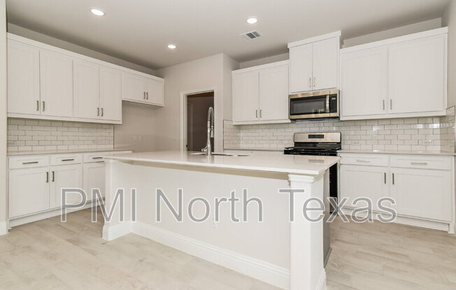 3104 CORDELIA DR