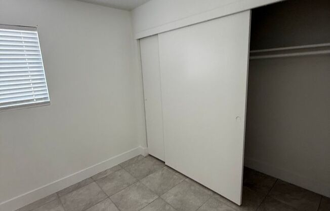 1 bed, 1 bath, $1,200, Unit 7B
