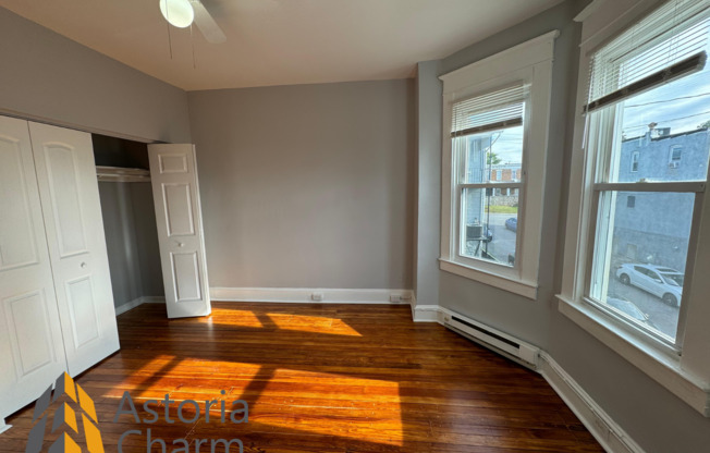 3 beds, 1 bath, $1,600