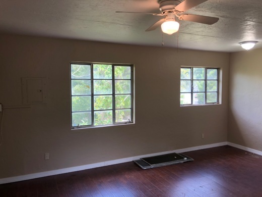 1 bed/1 bath second floor apartment available in North St Pete!