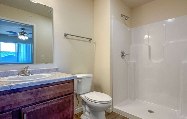 3 beds, 2 baths, 1,186 sqft, $1,595, Unit AT 715-50