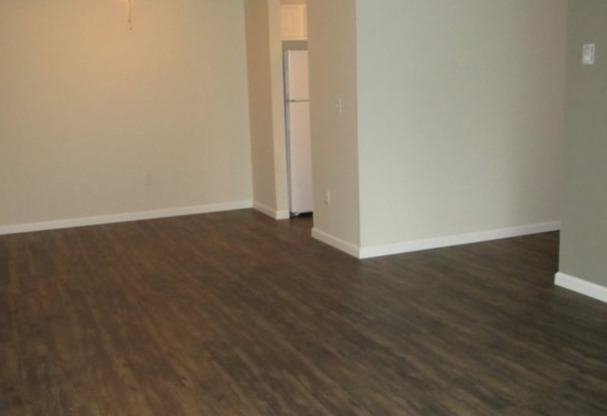 2 beds, 1 bath, 868 sqft, $1,799, Unit 22