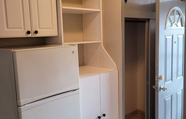 Studio, 1 bath, $795, Unit 110