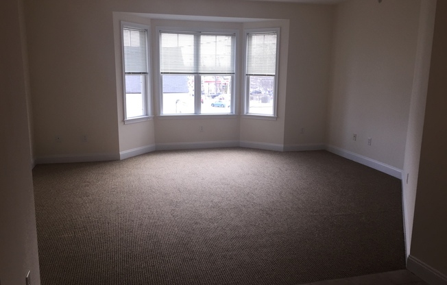 1 bed, 1 bath, 679 sqft, $1,975, Unit Suite 203