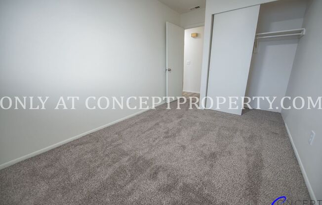 2 beds, 1 bath, 810 sqft, $1,249, Unit 43