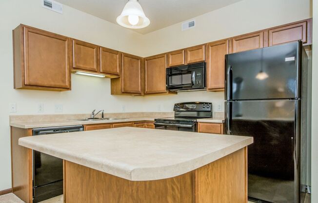 2 beds, 2 baths, 990 sqft, $1,195, Unit 5801 - Unit 32