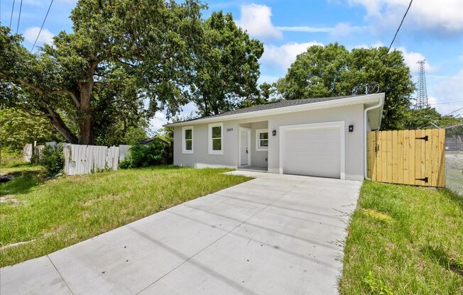 Brand New Home located in the heart of Tampa!