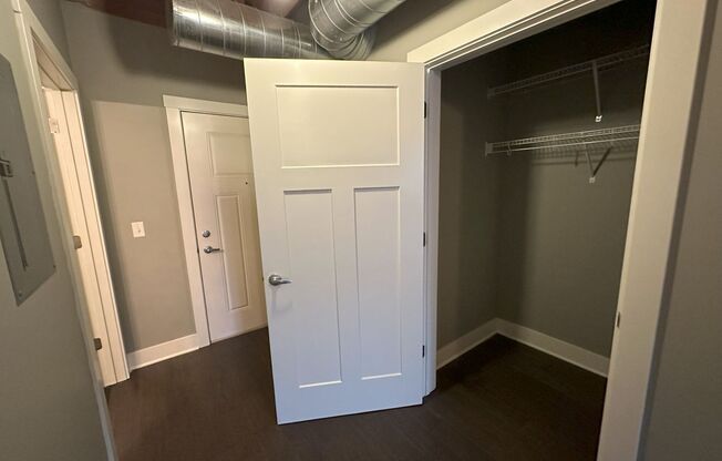 1 bed, 1 bath, 585 sqft, $1,650, Unit 225