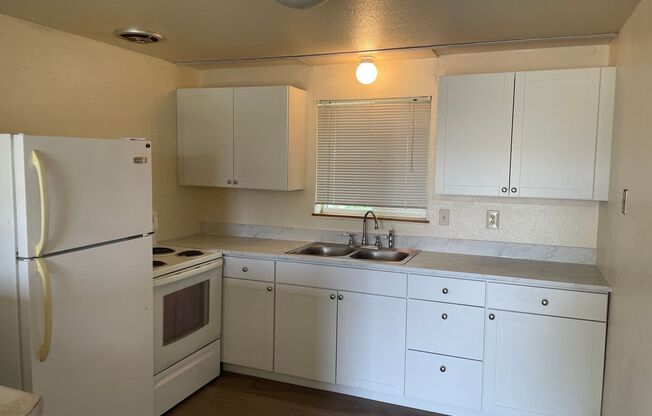 2 beds, 1 bath, 625 sqft, $1,495