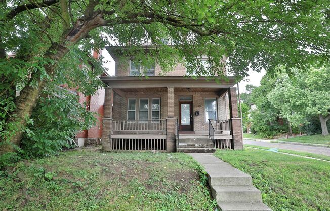 PRIME CENTRAL CAMPUS LOCATION ON FRAMBES AVE with FRONT PORCH HUGE - Right off High St.