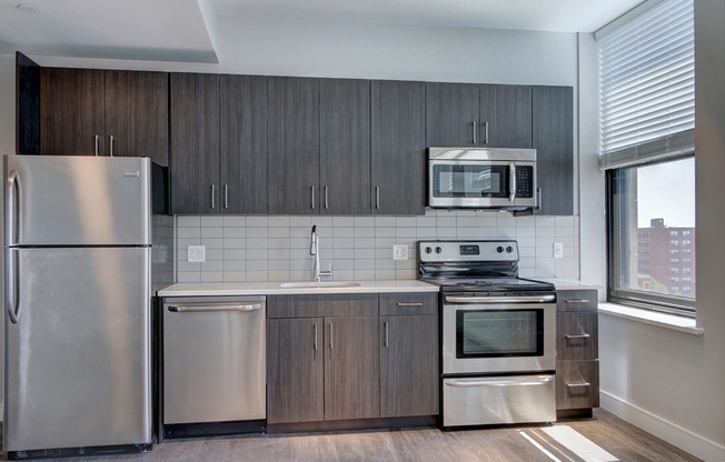 1 bed, 1 bath, 570 sqft, $2,025, Unit 207