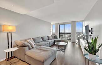 1660 North La Salle