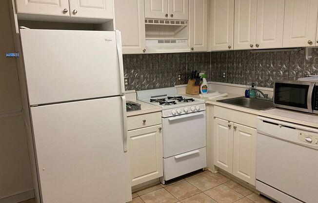 Llanfair Court Apts.