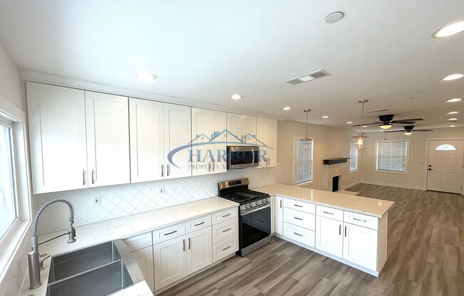 Fully Remodeled 3-Bedroom, 2-Bath Front Unit Duplex in Wilmington