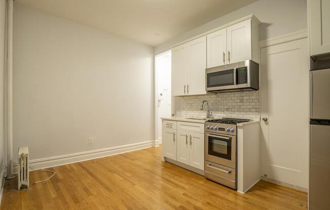 Studio, 1 bath, $2,450, Unit 1-S