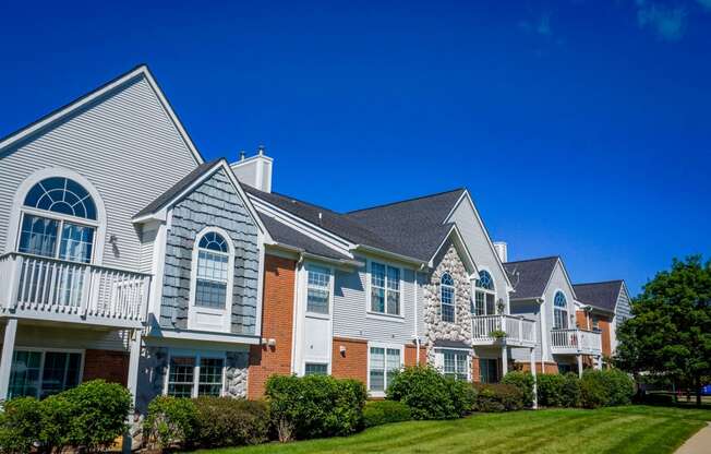 Brookwood Farms, exterior