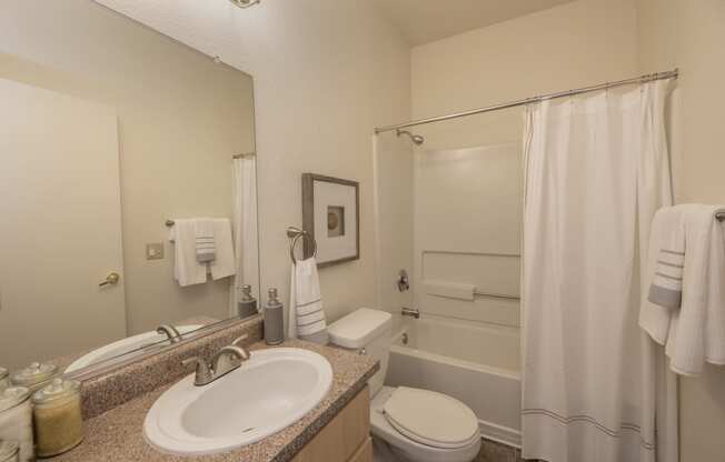 Stanford Heights main bathroom