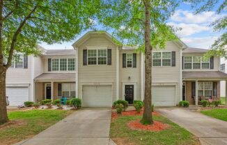 Three Bedroom Townhome in sought-after Matthews