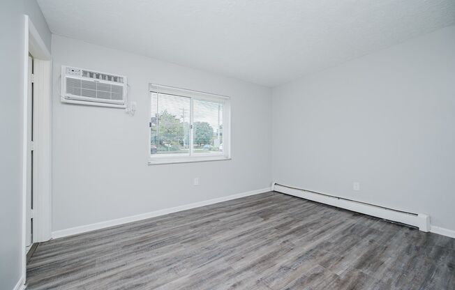 2 beds, 1.5 baths, 850 sqft, $1,275, Unit 6300 6