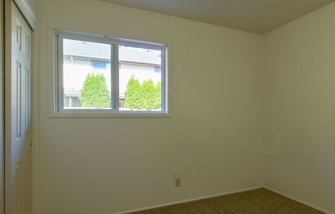 2 beds, 1 bath, $1,550, Unit 2