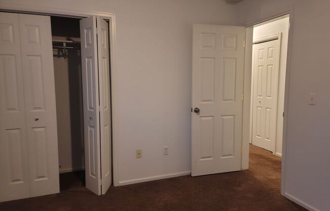 2 beds, 1 bath, 988 sqft, $1,200, Unit Apt C