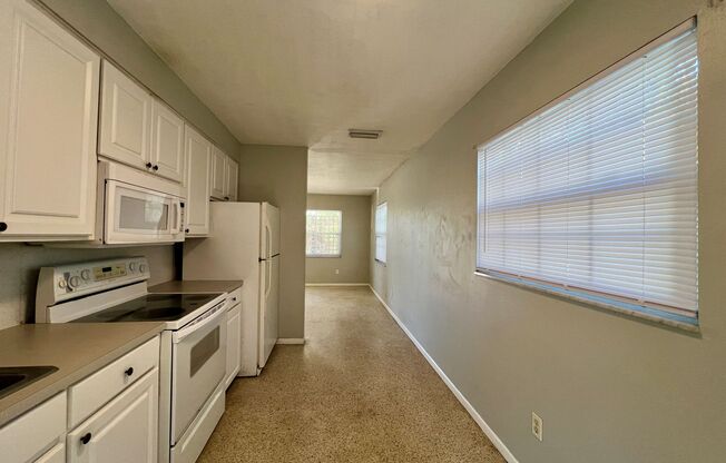 2 beds, 1 bath, 800 sqft, $1,650