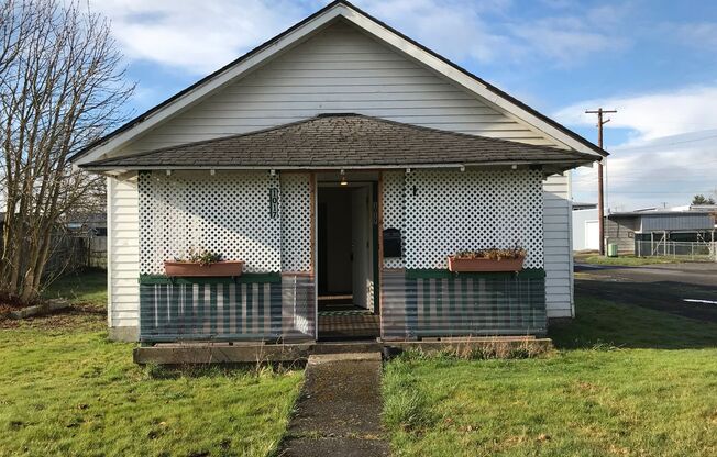 - $1295.00 - Charming 2bd, 1bath home in Chehalis, WA