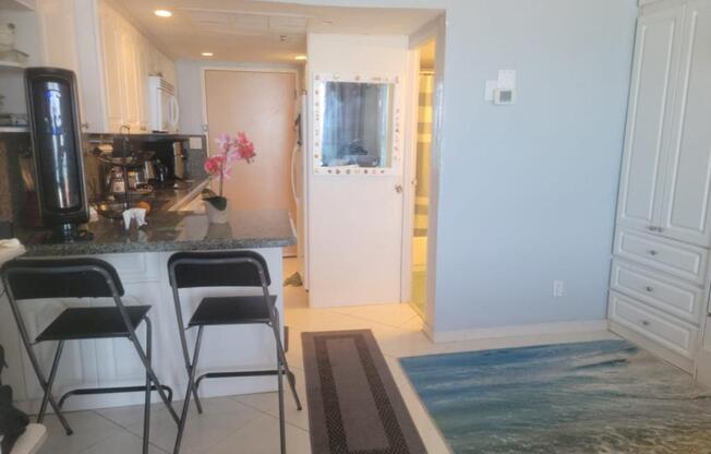 1 bed, 1 bath, $2,500, Unit UNIT 114