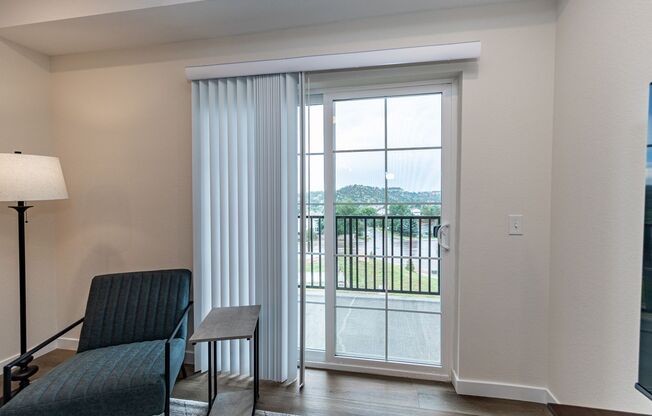 2 beds, 2 baths, 855 sqft, $1,850, Unit 5661 #304 Silverstone