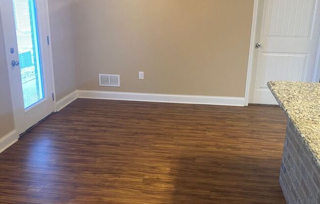 1 bed, 1 bath, 765 sqft, $825, Unit 177