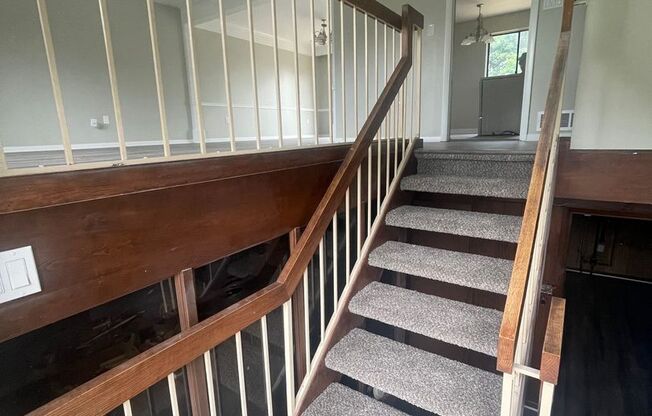 177 S Grandview - Available August 1