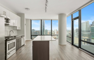 760 W ADAMS