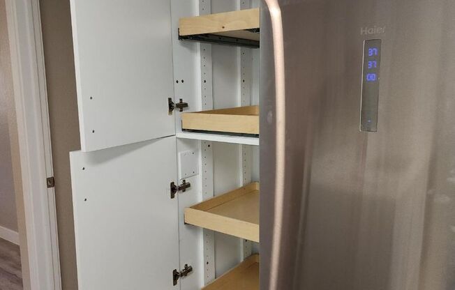 1 bed, 1 bath, 661 sqft, $1,099, Unit 105