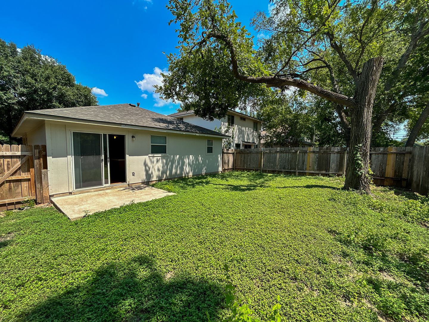 Cozy 3/2 house in Joseph Edward Subdivision