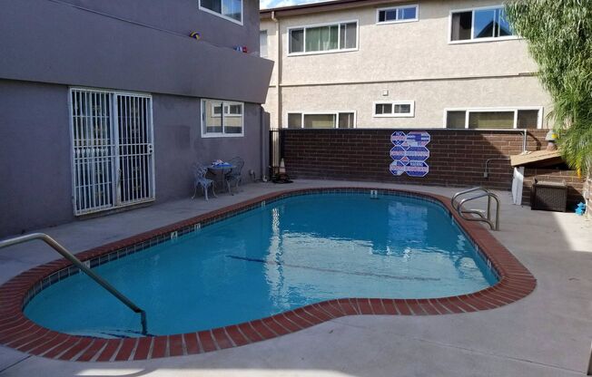 1 bed, 1 bath, 700 sqft, $1,950, Unit 014