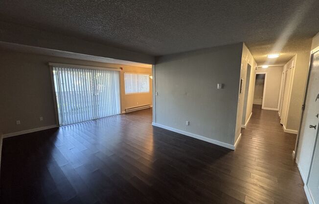 2 beds, 1 bath, 820 sqft, $1,895, Unit 105