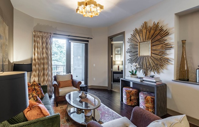 10-Foot Ceilings