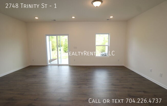 2748 TRINITY ST