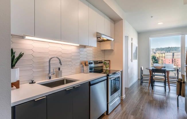 Picket-Shaped Tile Backsplashes