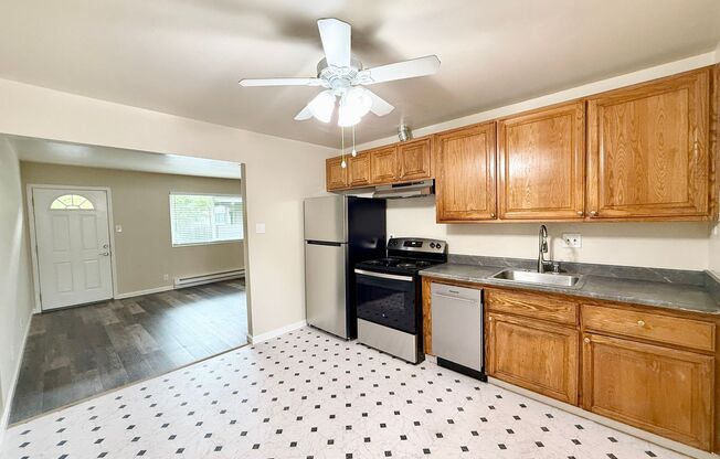 2 beds, 1 bath, 797 sqft, $2,295, Unit 53