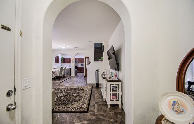 Cooley Station Stunning 3 bedroom!