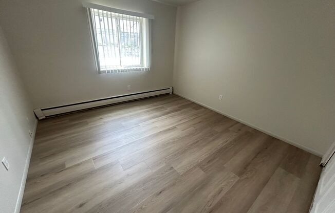 1 bed, 1 bath, $995, Unit 122