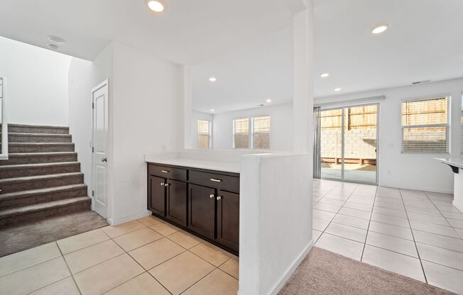 Modern Beauty in Lemmon Valley... MUST SEE!