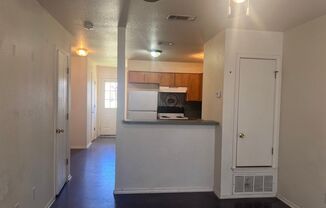 2 beds, 1.5 baths, 950 sqft, $845, Unit Unit B