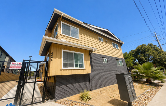 Emerald Ave Apartments